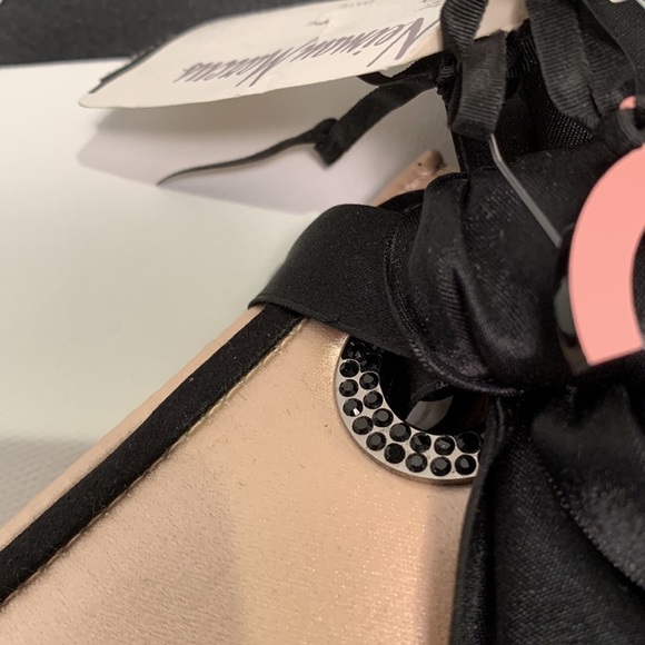 NWT RARE CHANEL 💕 Sakura Silk Ballerina Bag Pink Clutch Black Bow 🎀 Satin - Picture 3 of 16